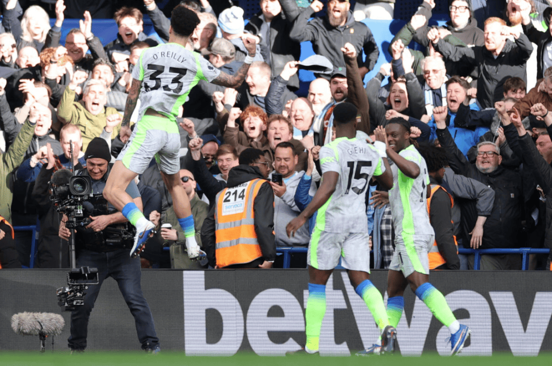 伯恩利vs曼城前瞻：蓝月军团迎来登顶良机！